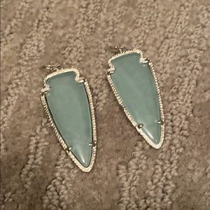 Kendra Scott arrowhead earrings